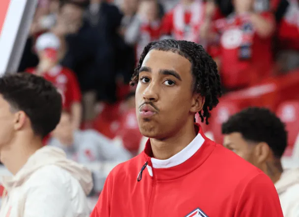 雷竞技王者荣耀关于山东男篮内部会议纪要流出：关键时刻更衣室发声，英超使命明确，球探报告显示潜力的信息