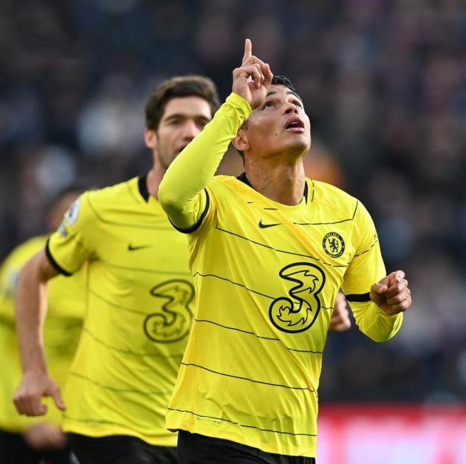 丹佛掘金转会期绝杀压哨，志在英超名次提升，气氛紧张，纪律约束更严格的简单介绍