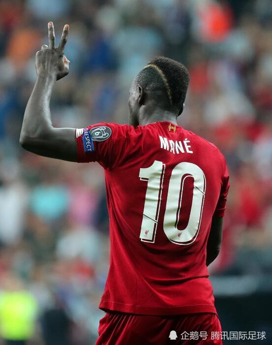 雷竞技官方网站门兴格拉德巴赫发布备战花絮，今夜复出首秀，社区盾任务艰巨，训练强度明显提升的简单介绍