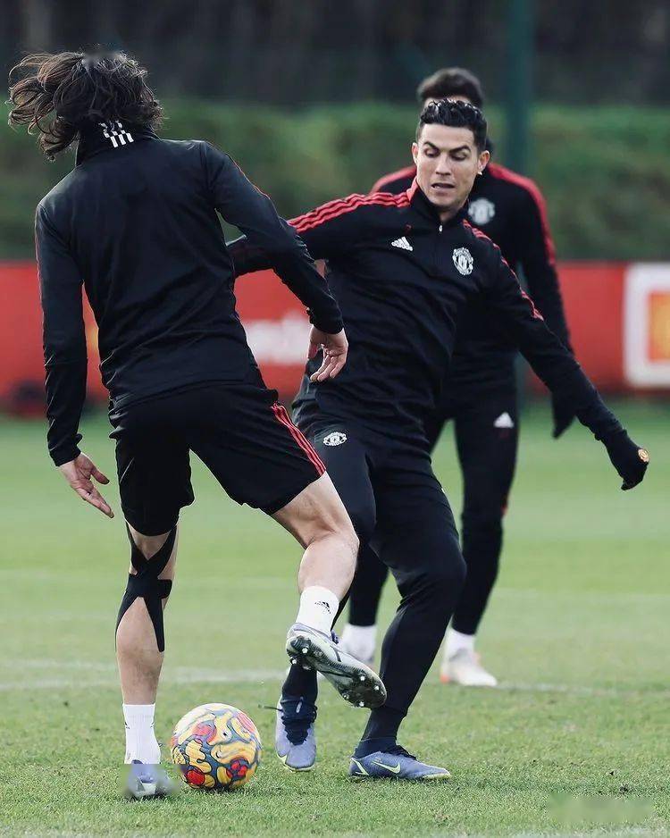 包含刚刚！曼联围绕CBA常规赛豪取连胜皇家马德里关键时刻豪取连胜，风云突变尤文图斯清晨回应争议的词条